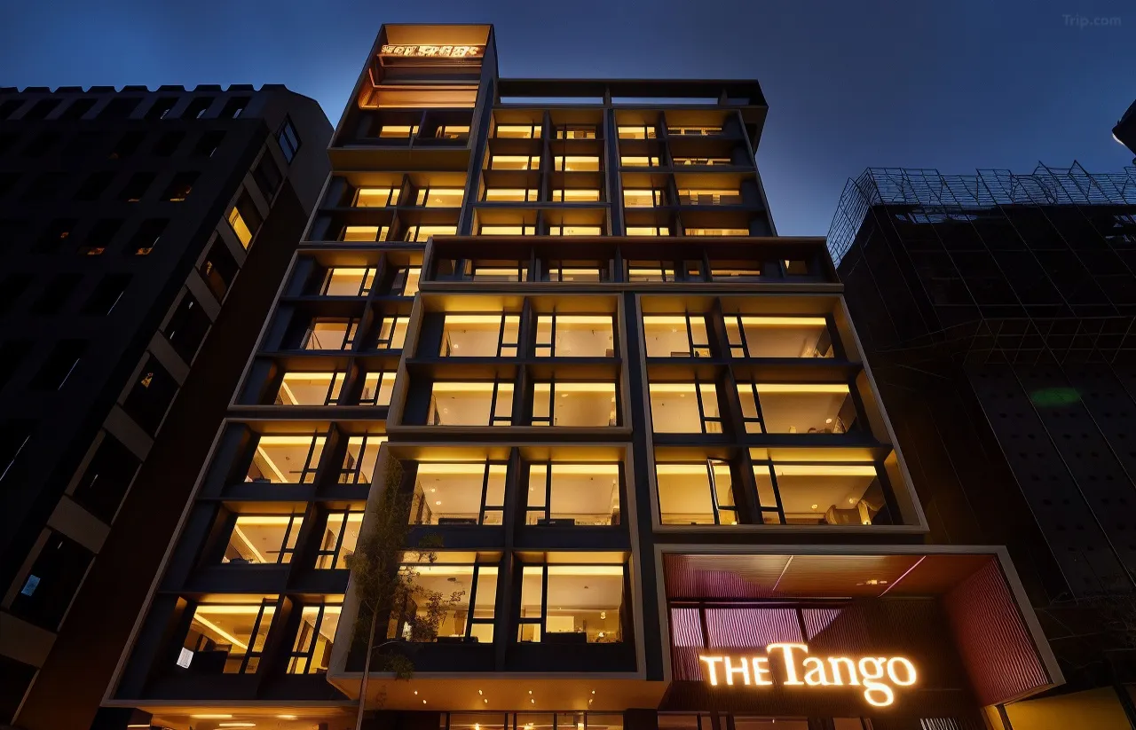 tango view 1